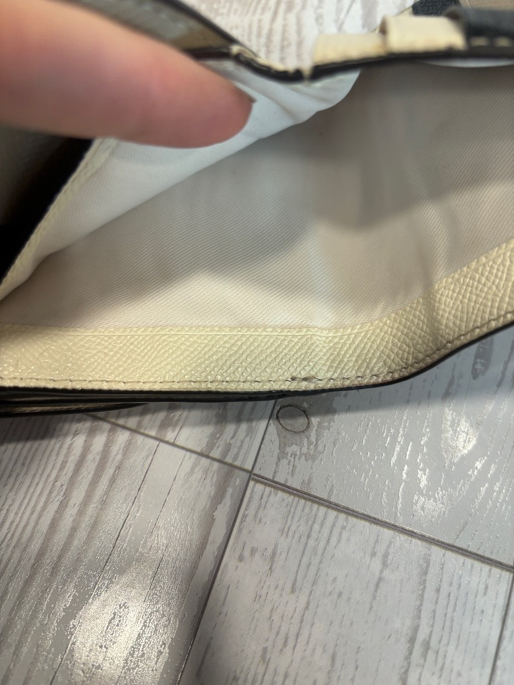 Coach Cream and Taupe Leather Bi-Fold Wallet - Picture 8 of 11